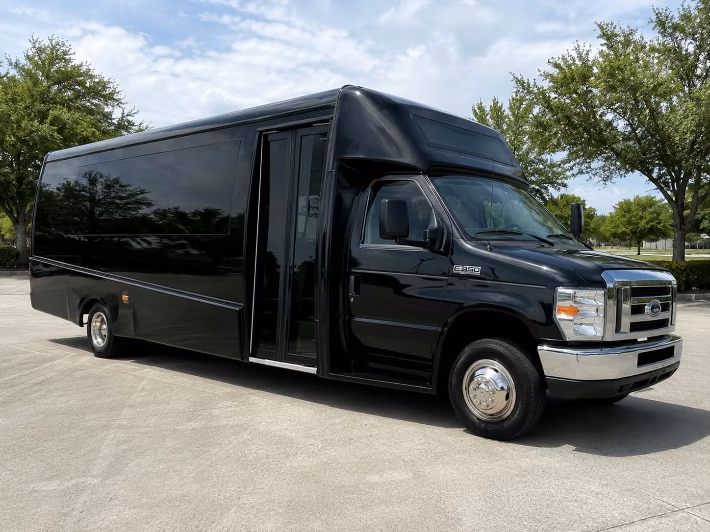 15 passenger minibus