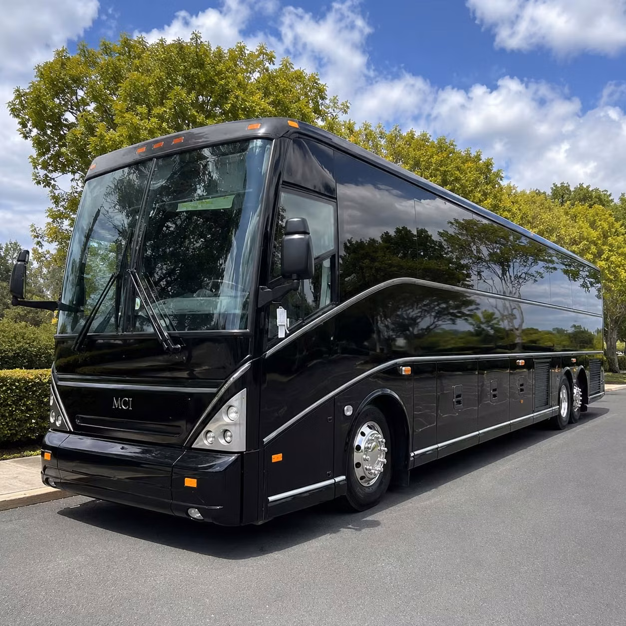 concert bus rentals to pechanga arena san diego and snapdragon stadium from san marcos