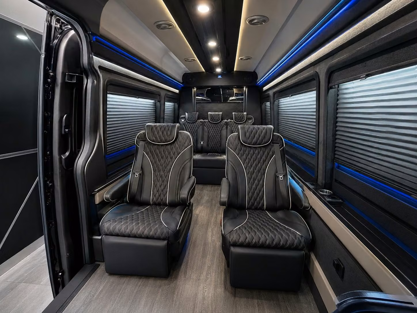 reliable airport shuttle buses for san marcos school and university travel